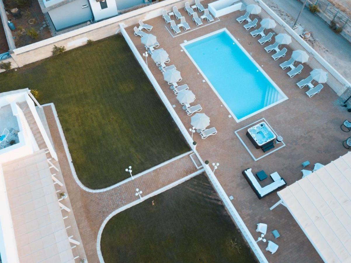 La Palazzina Bed & Breakfast Порто Чезарео Екстериор снимка
