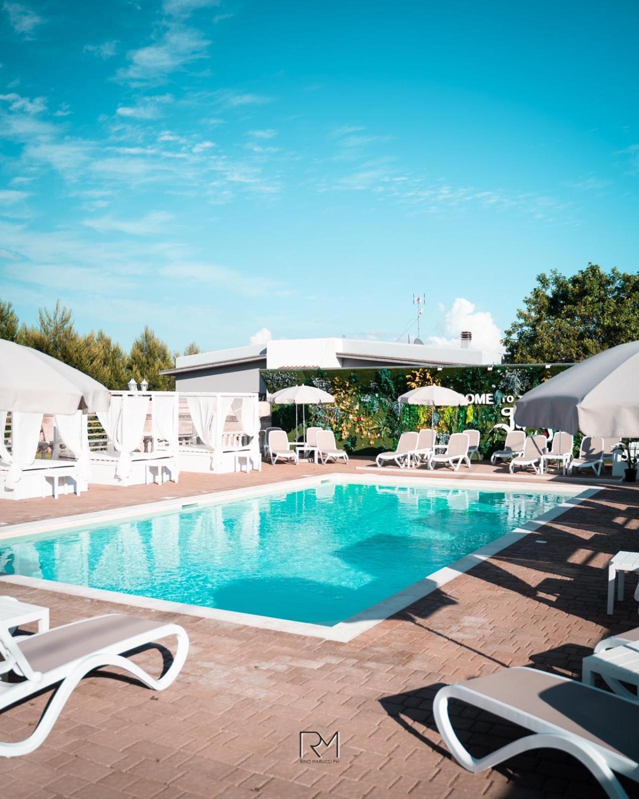 La Palazzina Bed & Breakfast Порто Чезарео Екстериор снимка